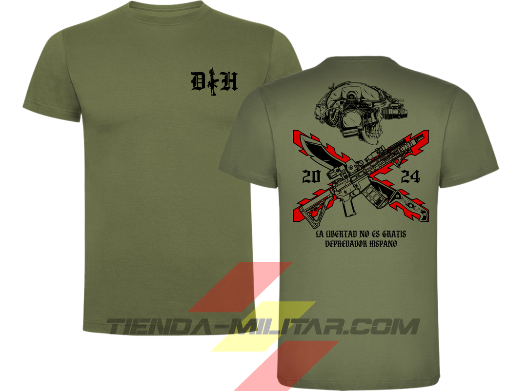 Camiseta táctica de ALGODÓN premium, color VERDE MILITAR de la marca Depredador Hispano. En el pecho lleva un logotipo con con las iniciales (DH) y un fusil de asalto G36 en vertical. En la espalda la frase “LA LIBERTAD NO ES GRATIS”. Ropa militar de alto rendimiento con diseño reivindicativo de poder hispano.