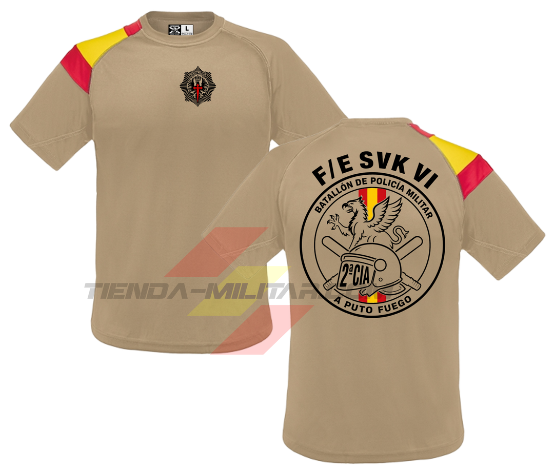 Ejemplo de personalización en camiseta técnica militar con bandera de España en el hombro