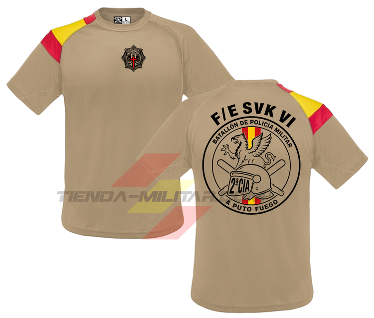 Ejemplo de personalización en camiseta técnica militar con bandera de España en el hombro