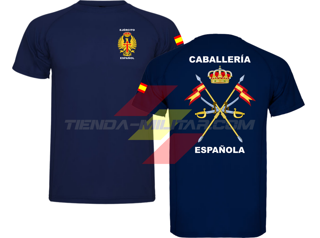 Camiseta TÉCNICA en color AZUL MARINO de la Caballería Militar Española. En el pecho lleva el escudo del Ejercito de Tierra con el titulo  "Ejercito Español". En la manga una bandera de España. Y en la espala el escudo de la caballería con el titulo de "Caballería Española". 