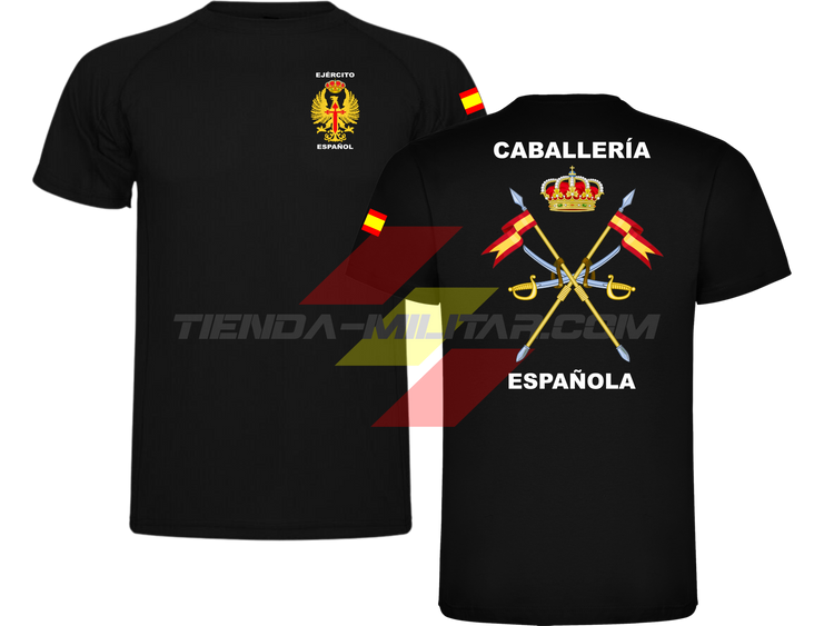 Camiseta TÉCNICA en color NEGRO de la Caballería Militar Española. En el pecho lleva el escudo del Ejercito de Tierra con el titulo  "Ejercito Español". En la manga una bandera de España. Y en la espala el escudo de la caballería con el titulo de "Caballería Española". 