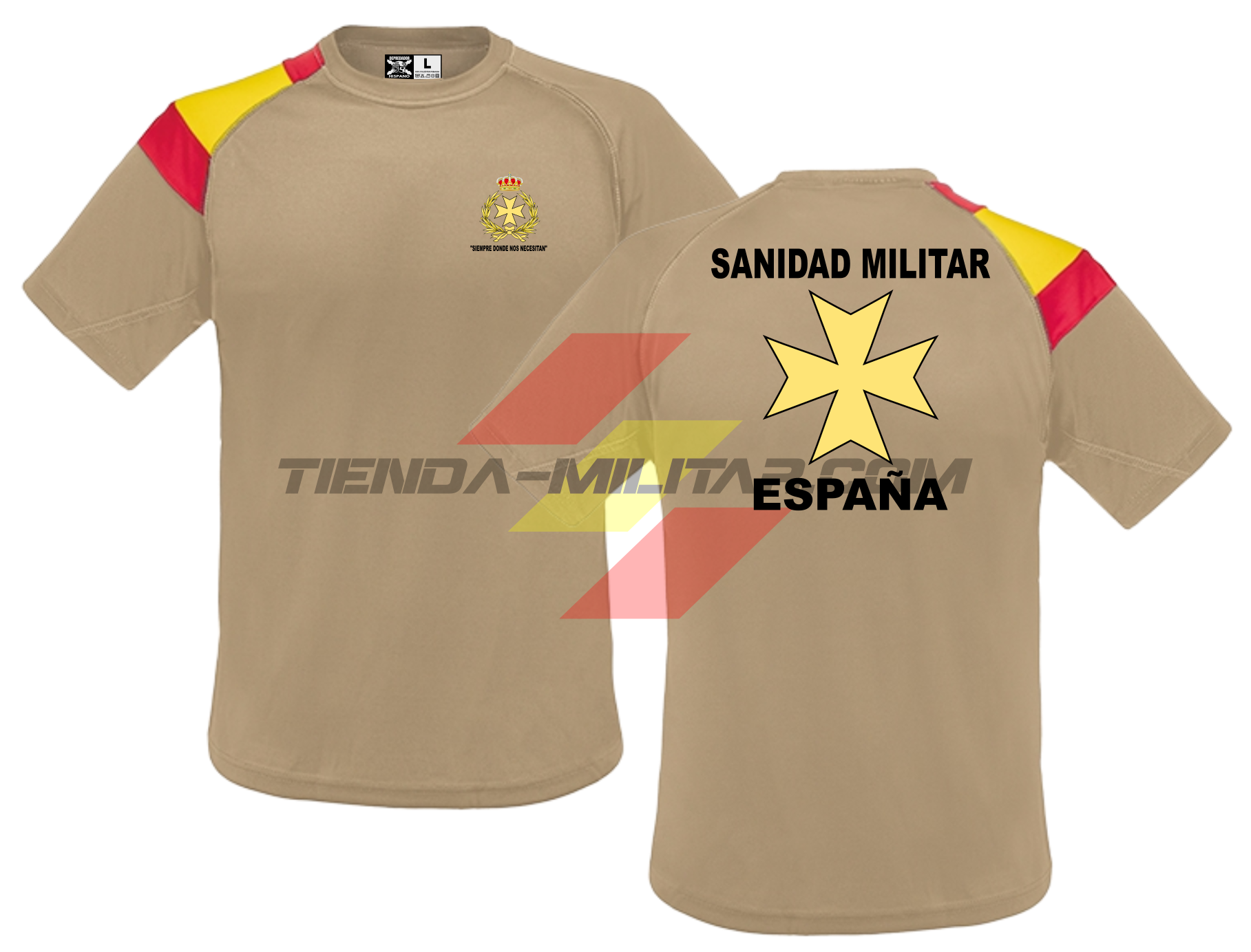 Camiseta TÉCNICA en color ARENA con la bandera de España en el hombro de la Sanidad Militar Española. En el pecho lleva su escudo con su lema "Siempre Donde Nos Necesiten". Y en la espala la Cruz De Malta con el titulo de "Sanidad Militar Española"