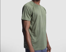Cargar imagen en el visor de la galería, Camiseta técnica militar personalizada verde militar
