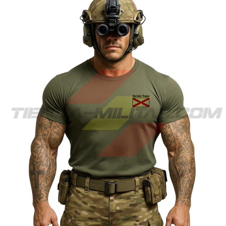 Parte DELANTERA de un SOLDADO con una  Camiseta ALGODÓN PREMIUM en color VERDE MILITAR de Depredador Hispano con la bandera de la Cruz de Borgoña y el mapa mundial con el Imperio Español, Donde Nunca se Ponía el Sol.