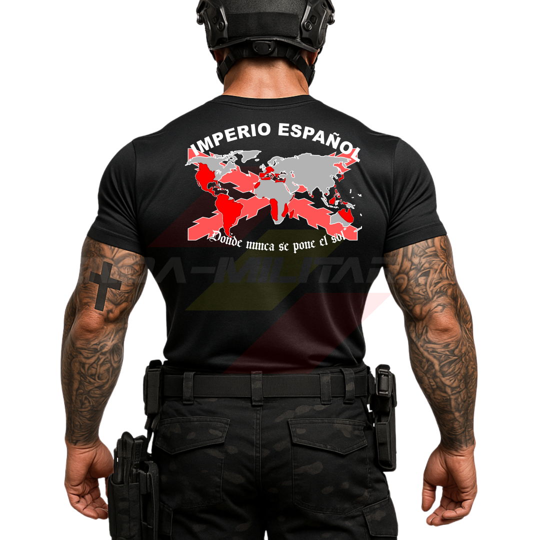 Parte TRASERA de un SOLDADO con una  Camiseta ALGODÓN PREMIUM en color NEGRO de Depredador Hispano con la bandera de la Cruz de Borgoña y el mapa mundial con el Imperio Español, Donde Nunca se Ponía el Sol.
