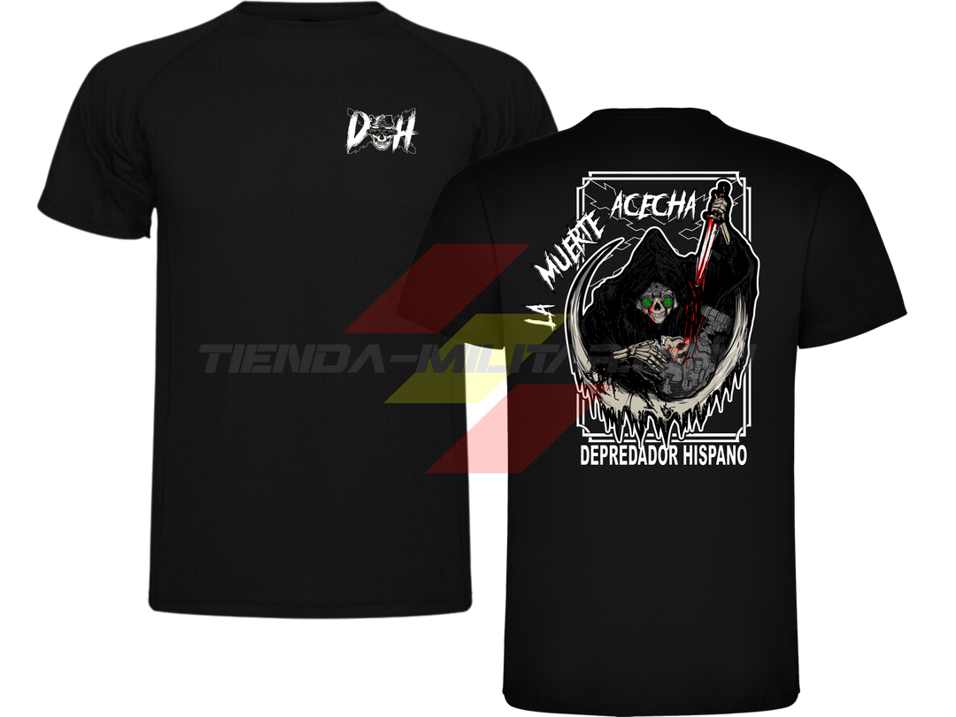 Camiseta TECNICA en color NEGRO de Depredador Hispano con logo D✠H en el pecho y diseño trasero “La Muerte Acechando con un machete ensangrentado”.