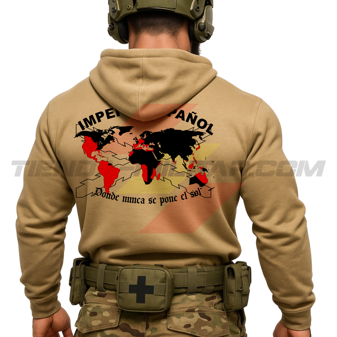 Parte TRASERA de un Guerrero Hispano moderno con una sudadera hecha en ALGODÓN PREMIUM en color ARENA de Depredador Hispano con la bandera de la Cruz de Borgoña y el mapa mundial con el Imperio Español, Donde Nunca se Pone el Sol.
