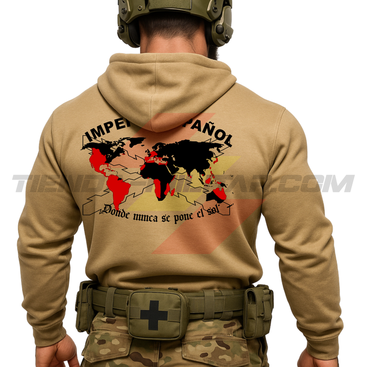 Parte TRASERA de un Guerrero Hispano moderno con una sudadera hecha en ALGODÓN PREMIUM en color ARENA de Depredador Hispano con la bandera de la Cruz de Borgoña y el mapa mundial con el Imperio Español, Donde Nunca se Pone el Sol.
