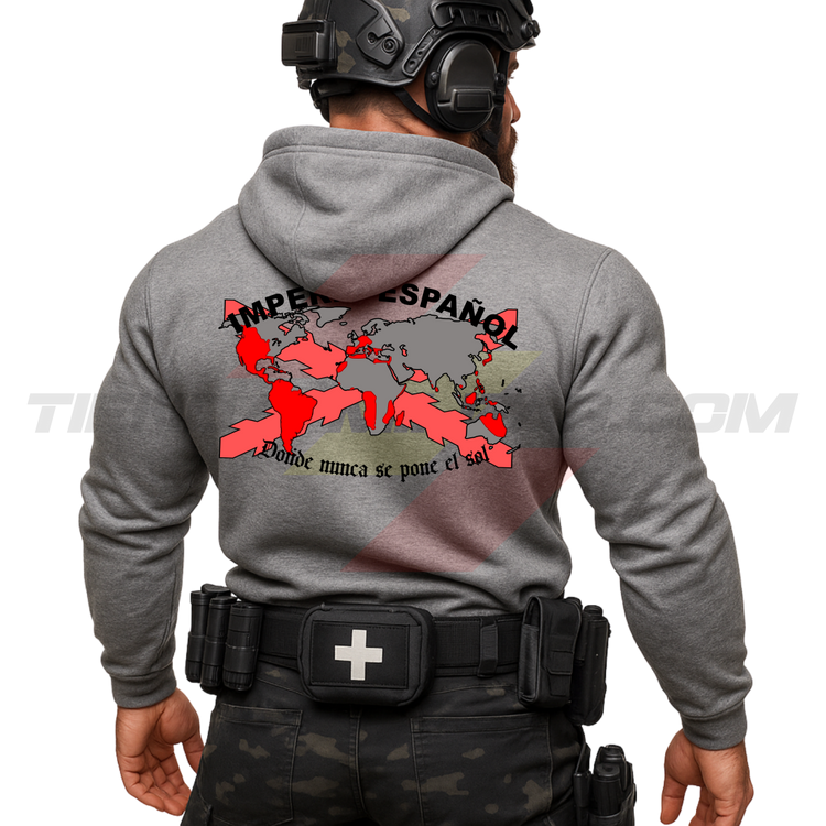 Parte TRASERA de un Guerrero Hispano moderno con una sudadera hecha en ALGODÓN PREMIUM en color GRIS VIGORE de Depredador Hispano con la bandera de la Cruz de Borgoña y el mapa mundial con el Imperio Español, Donde Nunca se Pone el Sol.