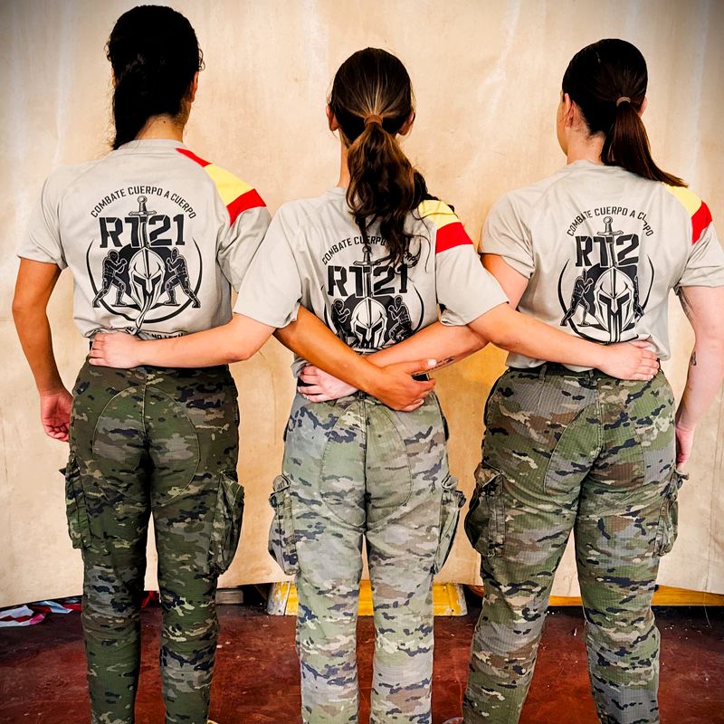 Camiseta Técnica Militar Personalizada con Bandera de España en el Hombro